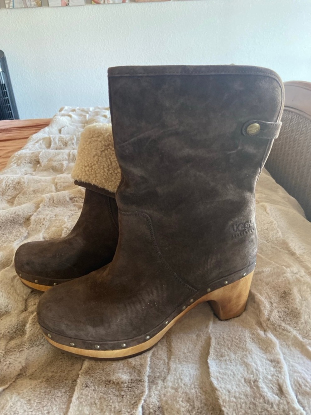 UGG Brown Suede Shearling Clog Ankle Boots - Picture 5 of 6